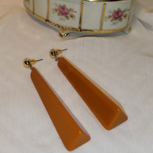 Boucles d'oreilles orange en forme triangle