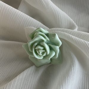 Bague en résine verte fleur Rose